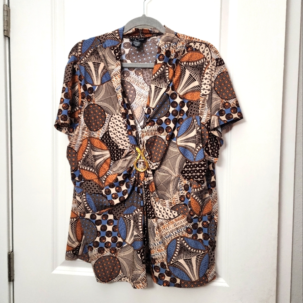 5/$30 Multicolor Patterned Short Sleeve Blouse Size 2X